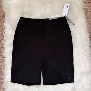 Soft Surroundings Black Shorts Size 2-4.